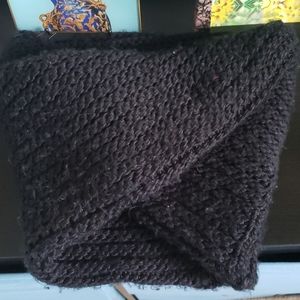 Knit infinity scarf